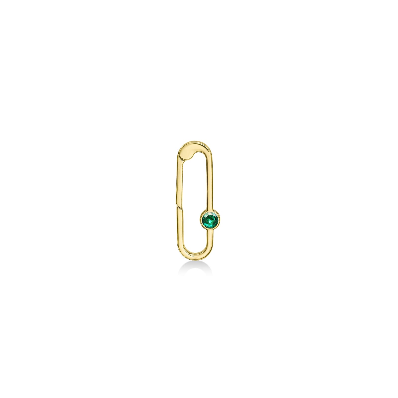 Paperclip charm lock in recycled 14k yellow gold with a round faceted cultivated emerald on a white background. 