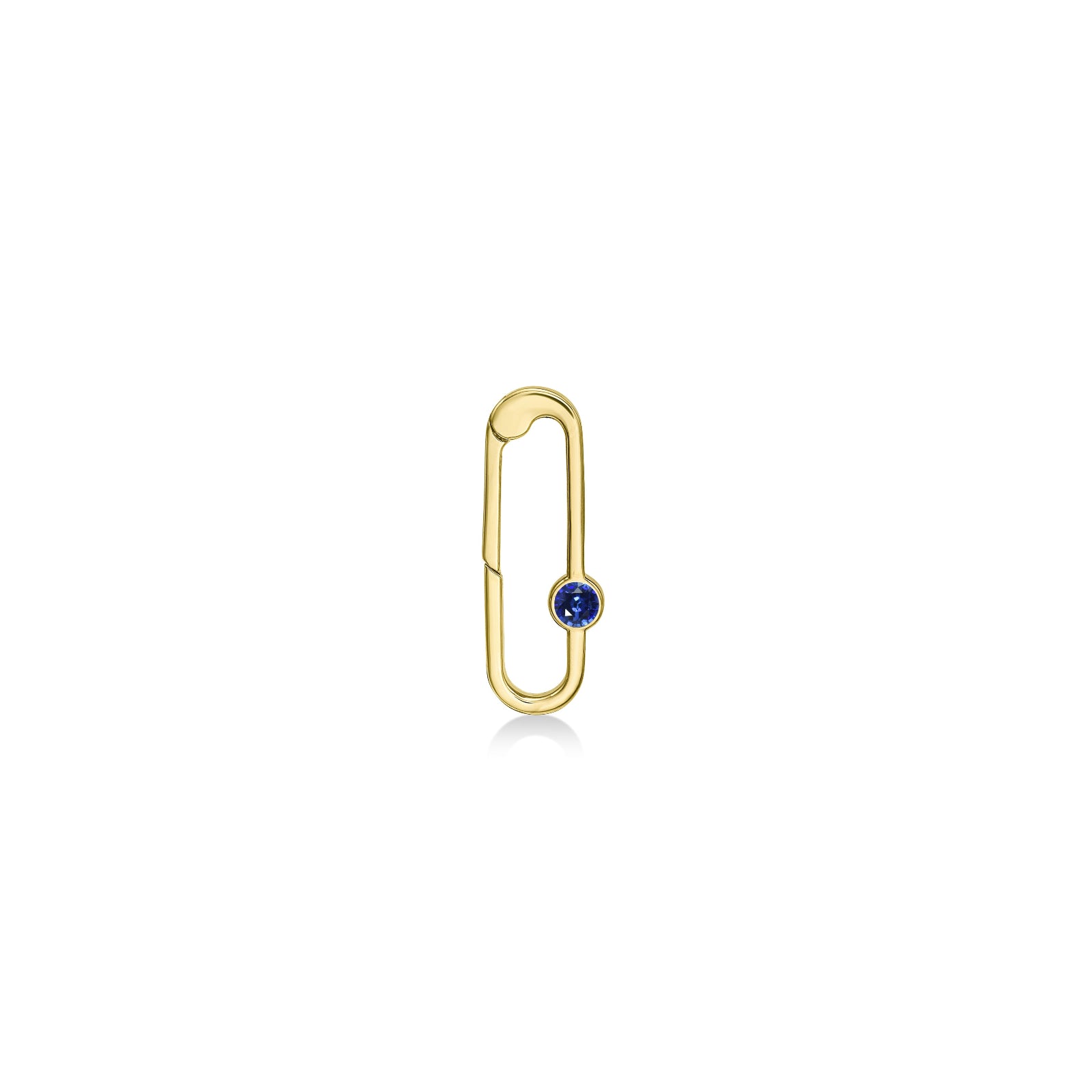 Paperclip charm lock in recycled 14k yellow gold with a round faceted cultivated sapphire on a white background. 