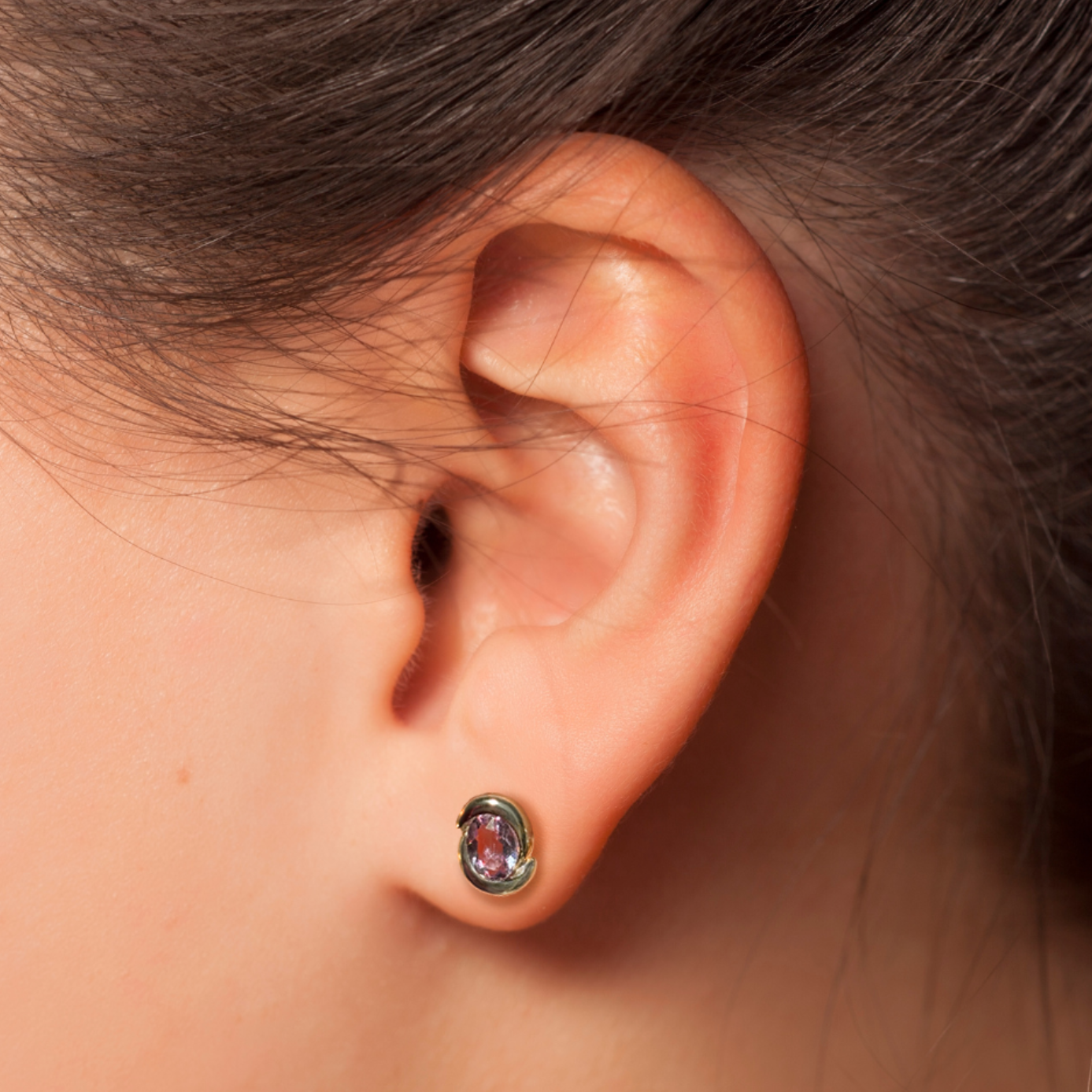 14k gold Molten Knot Stud with Gemstone